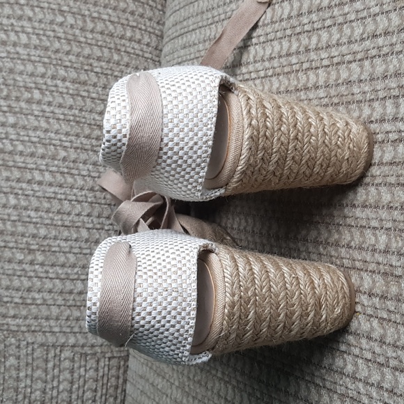 ALDO ESPADRILLES with long starps - Picture 5 of 7